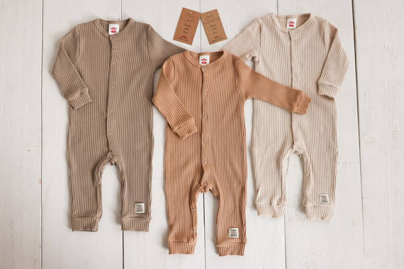 02234BSL "Natural Harmony" Pajac bez stópek Makoma latte