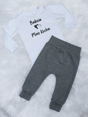 "Babcia mnie kocha" Body z długim rękawem Bambarillo - białe