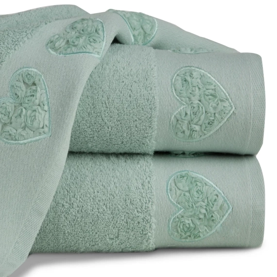 Kamila ręcznik serca wypełnione różyczkami Eurofirany miętowy 