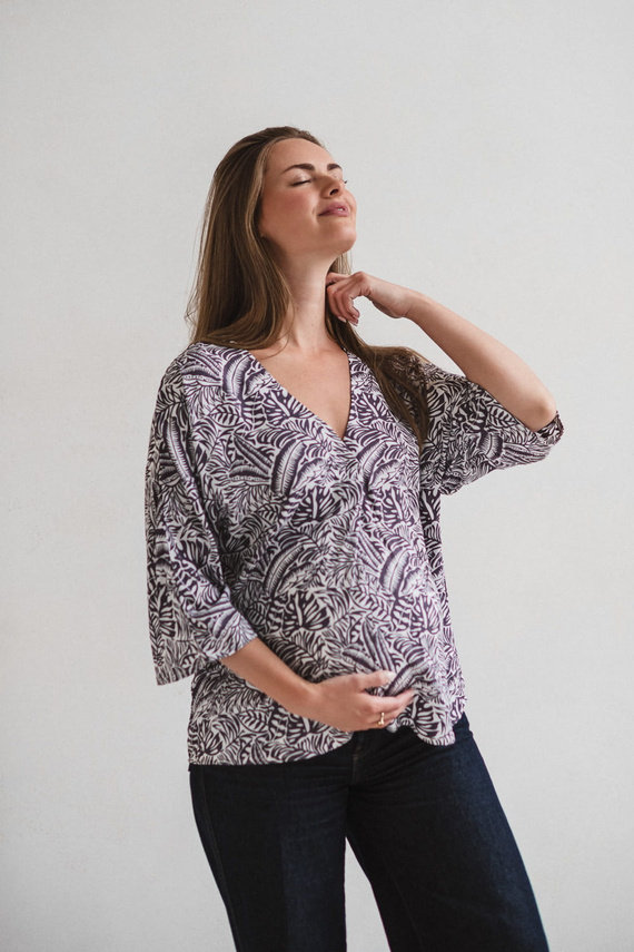 Bahama Mama Bluzka ciążowa do karmienia Milk&Love w tropikalny print– wiskoza, rękaw 3/4, oversize