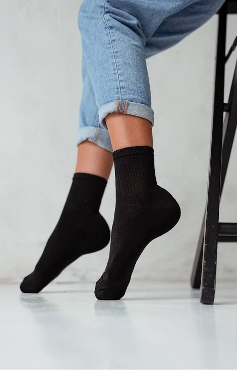 0071-001 Unique Gładkie półfrotta Skarpety damskie Milena - czarny