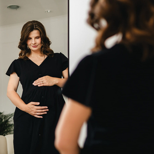 Linda Koszula ciążowa rozpinana Eevi czarna – do karmienia, elastyczna, oddychająca, polska jakość