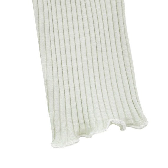 141525 Prążkowane legginsy dziewczęce Nicol – bawełna z elastanem, falbanka, oliwkowe