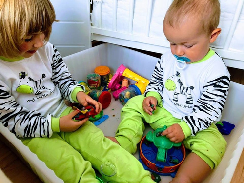 Piżamka niemowlęca "ZEBRA" Makoma paski