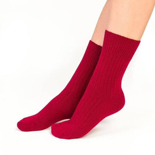 Art.093 Skarpety damskie wełniane Steven - 027 bordowy
