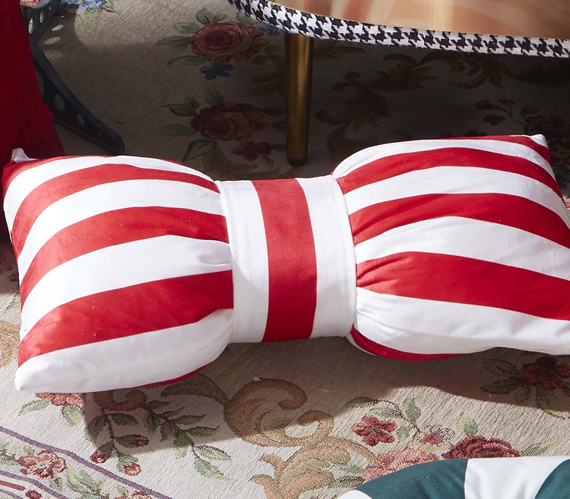 Poduszka świąteczna Kokarda 30x50 welurowa Spod Igły i Nitki – dekoracja bożonarodzeniowa