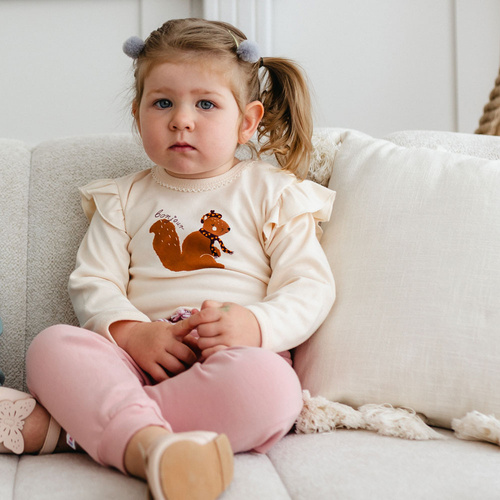 Fluffy Tails  Body niemowlęce Eevi – ecru, długi rękaw, falbanki na ramionkach