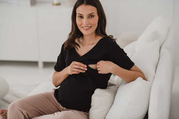 M-Shirt Bluzka ciążowa i do karmienia V-neck Milk&Love czarny