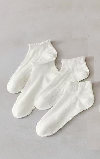 Stopki bawełniane damskie Magnetis CC-251102 ecru – miękkie, elastyczne