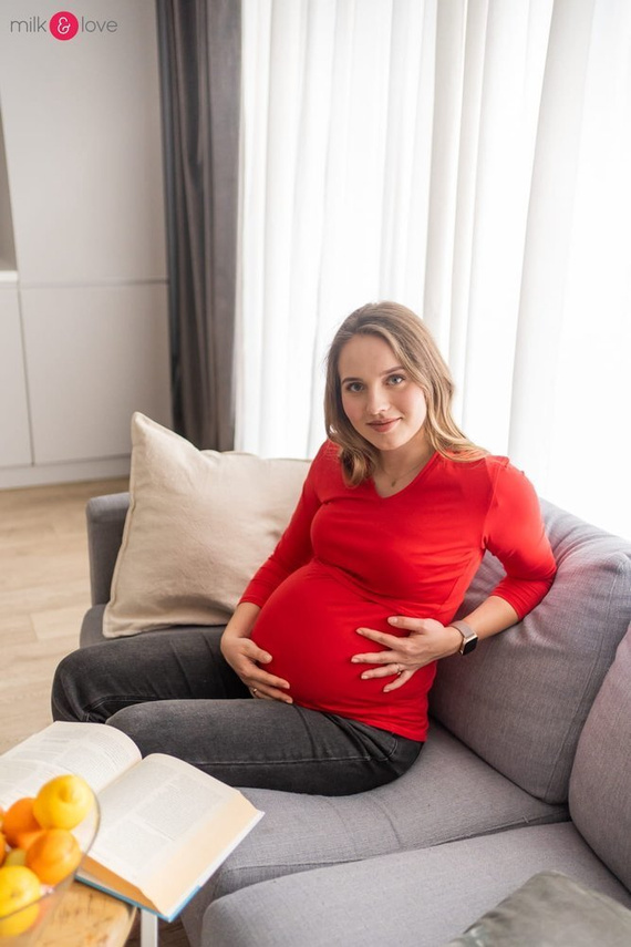Bluzka do karmienia i ciążowa z dekoltem w serek Milk Shirt czerwona