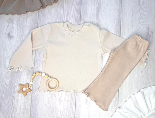 BI012 Bluzka dziewczęca z długim rękawem Mamatti - jasny beż