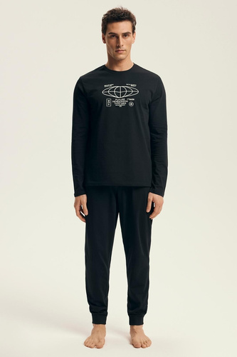 Piżama męska Henderson Core 43469 Loger czarna– bawełna, długi rękaw, eleganckie opakowanie