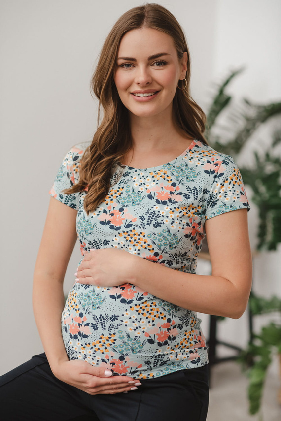 Milk Shirt Bluzka do karmienia i ciążowa z krótkim rękawem Milk&Love łąka na błękitnym