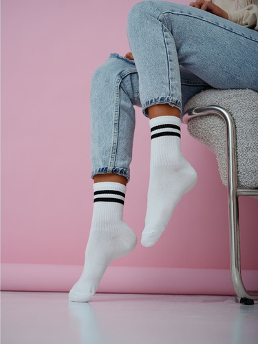 Skarpety damskie bawełniane Milena 0200-212 Paski – prążkowane, wygodne biały-czarny 4