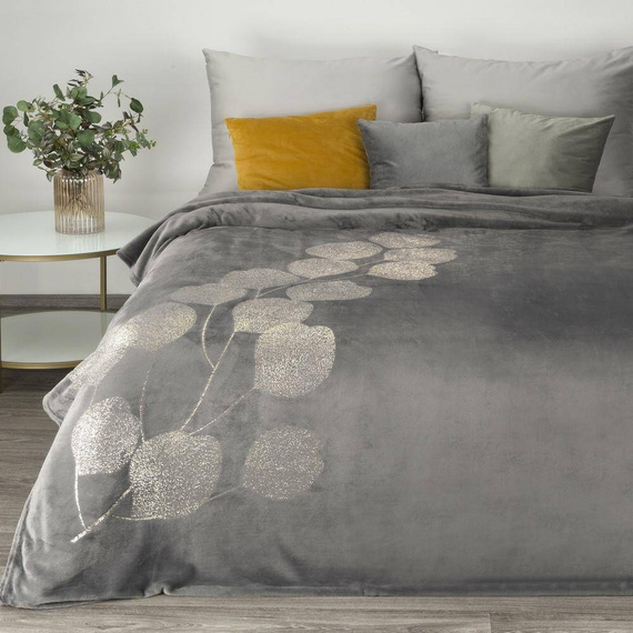 Ginko 2 Koc narzuta z mikrofibry z błyszczącym nadrukiem liści Eurofirany miodowy