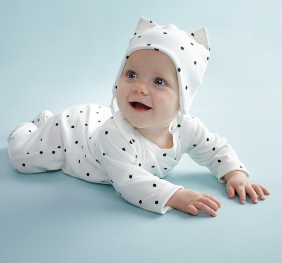 Tres Bien Wiązana Czapka z uszkami Pinokio - ecru groszki