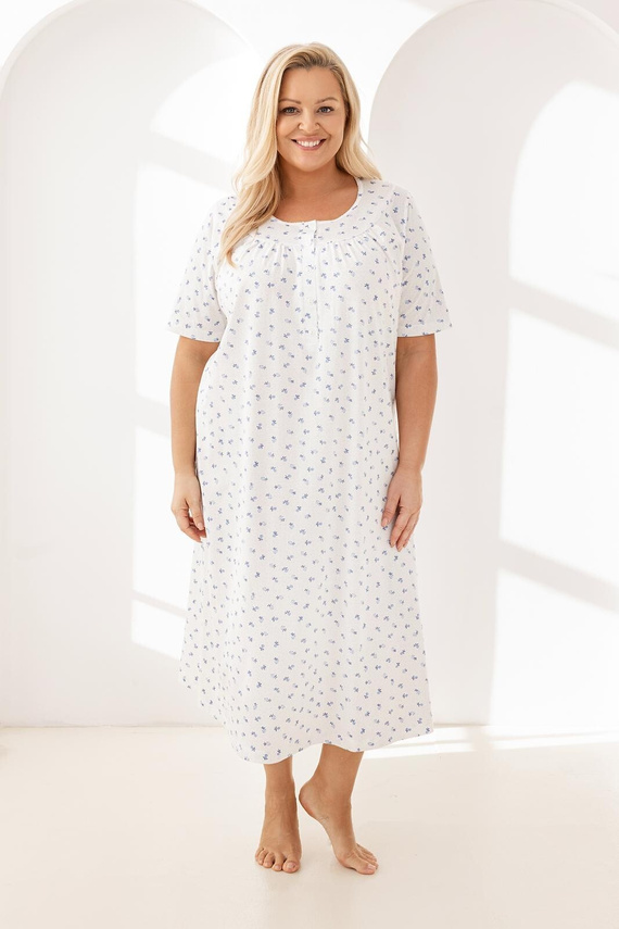 019 Regina Koszula nocna fioletowa – długa, bawełniana, z dekoltem zapinanym na guziki