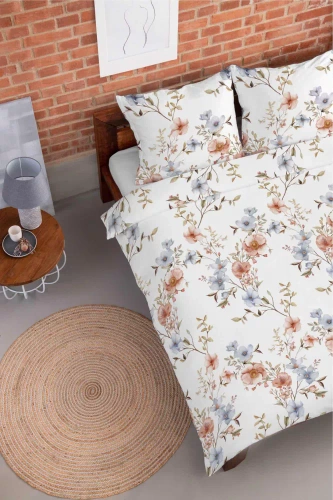 5635 A Pościel flanelowa Pastel Flowers Detexpol biała w kwiaty morelowe i niebieskie– ciepła, miękka i elegancka
