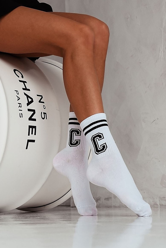 0200 Wzór Litera C Skarpety damskie Milena - biały-czarny