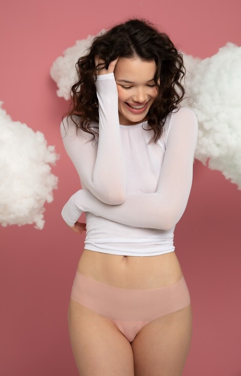 Mousse Classic Julimex- brzoskwinia – figi damskie bezszwowe, ultralekkie, niewidoczne pod ubraniem