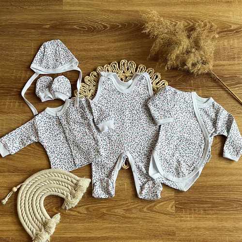 WP440 Wyprawka niemowlęca Mamatti