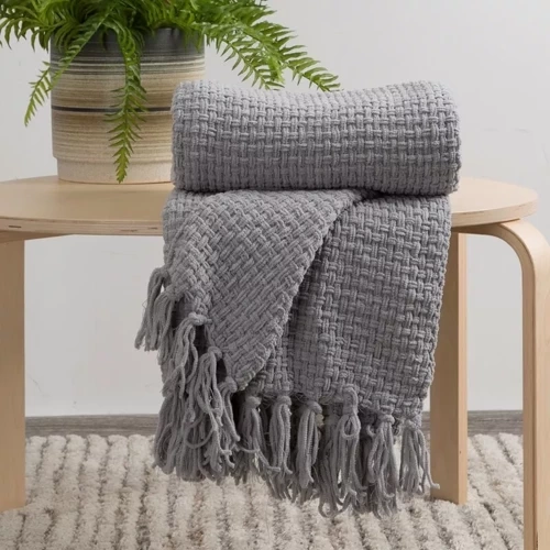 Suzi Koc narzuta tkana z frędzlami Eurofirany popielaty