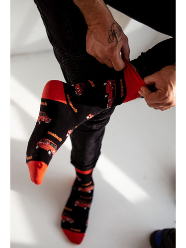 0125-058 Maluchy 126p Skarpety Męskie Milena - czarny czerwony