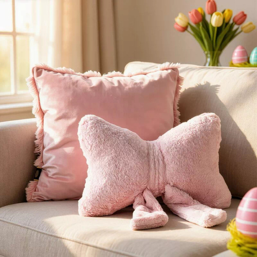 Eurofirany Wiosna 135 – poduszka dekoracyjna 37x10x30 kokarda różowa jasna