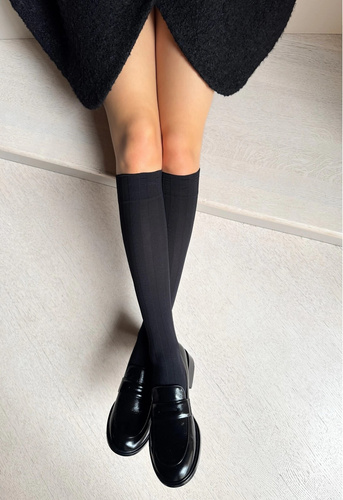 Podkolanówki Laura Veneziana nero– mikrofibra, szerokie paski, nieuciskający ściągacz