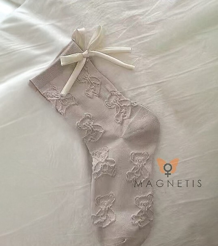 Skarpety damskie Magnetis CO5020 beżowe– bawełniane, żakardowe z motywem misia