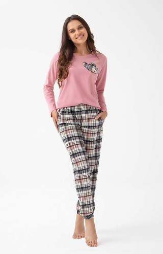 322 Luna różowa  – piżama damska bawełniana, serduszka, długi rękaw, spodnie w kratkę