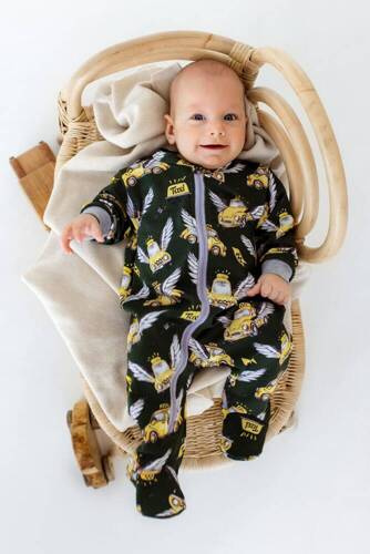 02250T2 "Taxi 2" Pajacyk niemowlęcy dresowy Makoma zielony