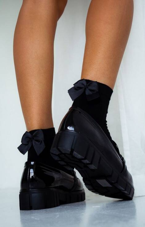  0965 Kokardka Skarpety damskie Milena - czarny 