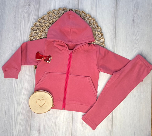 Dres dla dziewczynki Mamatti DR2155 – modny komplet malaga z kapturem