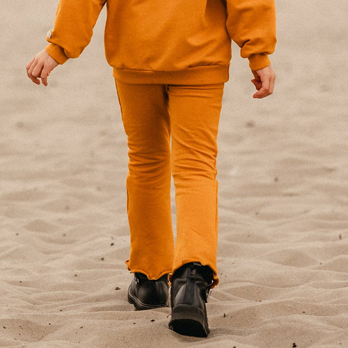 Simply Comfy Legginsy dziecięce dzwony Eevi miodowe- 100% bawełna, wygodne i stylowe