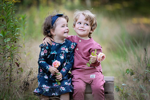 40228 "Rose Bonica" Sukienka z falbanką Makoma