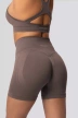 szary