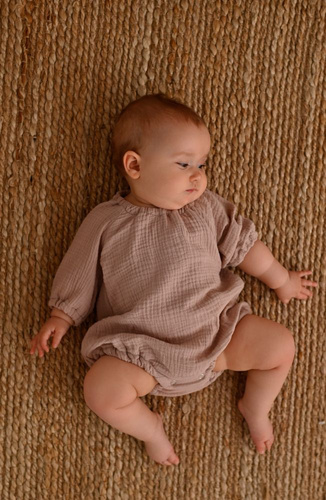 Powder Pink Body niemowlęce muślinowe długi rękaw Makaszka – 100% bawełna