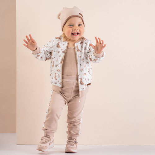 196268 Czapeczka dziecięca "Bunia" Nicol - beż