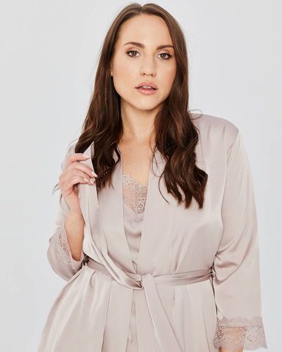 Szlafrok satynowy z koronką plus size Mona beige