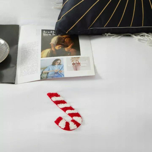 Cuty Candycanes Pościel świąteczna z mikrofibry Spod Igły i Nitki – biała z aplikacjami 3D laski cukrowe, zapięcie na suwak