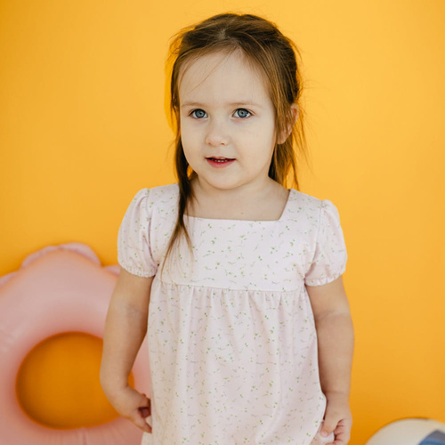 Meadow Sukienka z krótkim rękawem Eevi - różowa