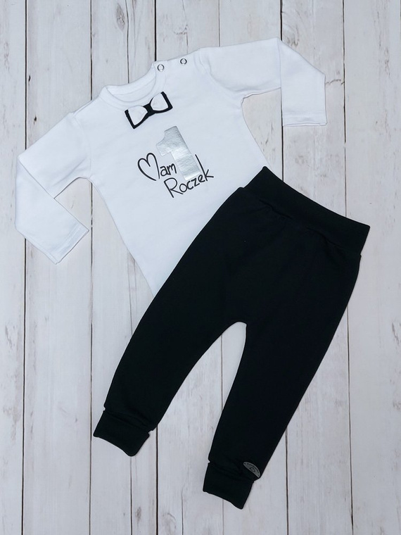 "Roczek" Body z długim rękawem dla chłopca Bambarillo - biało- złote