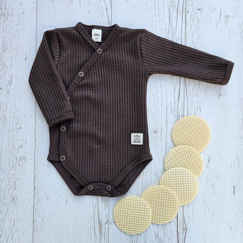 03249M "Natural Waffel" Body baby z długim rękawem Makoma mocha