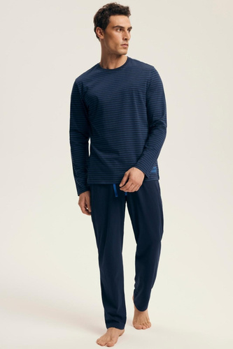 Piżama męska Premium 43455 New Henderson granatowa– bawełniana, długi rękaw, eleganckie opakowanie