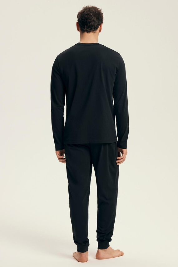 Piżama męska Henderson Core 43469 Loger czarna– bawełna, długi rękaw, eleganckie opakowanie