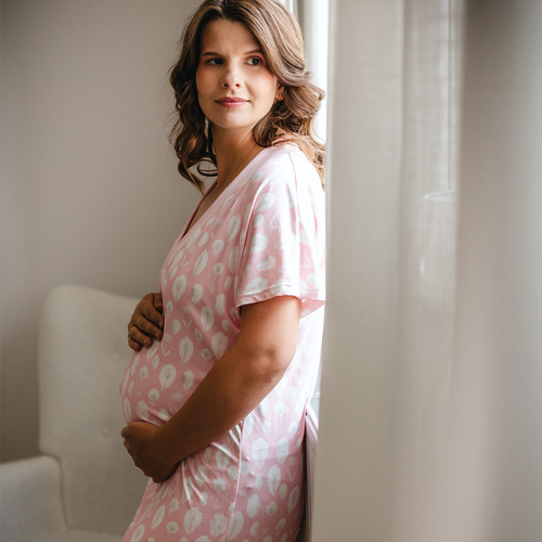Emily Eevi Koszula nocna bambusowa ciążowa i do karmienia – różowa