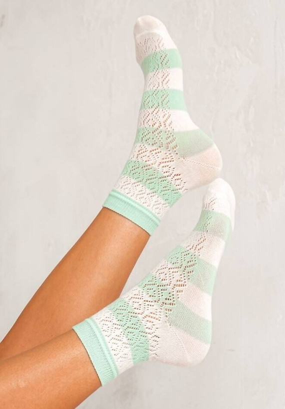 0989-003 Ażur Paski Skarpety damskie ażur Milena - ecru-zielony