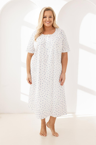 019 Regina Koszula nocna fioletowa – długa, bawełniana, z dekoltem zapinanym na guziki