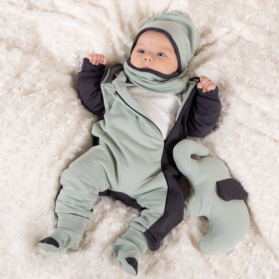 202267 Olaf Butki dresowe Nicol 